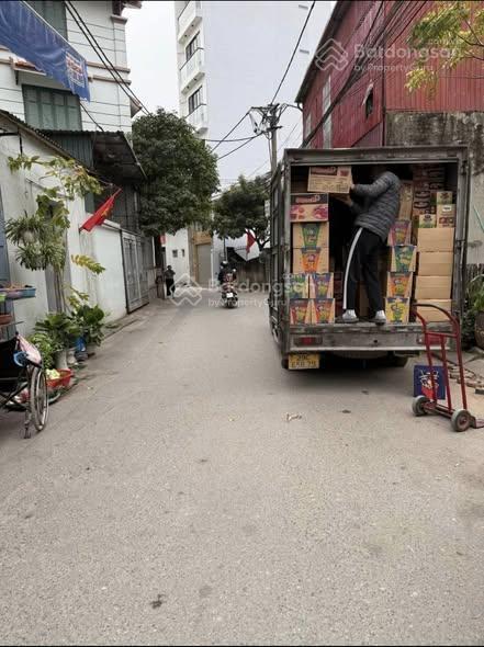 Bán nhà thạch bàn long biên 39m2 5 tầng ô tô đỗ cửa giá đầu tư 7 tỷ. ảnh thật 100%