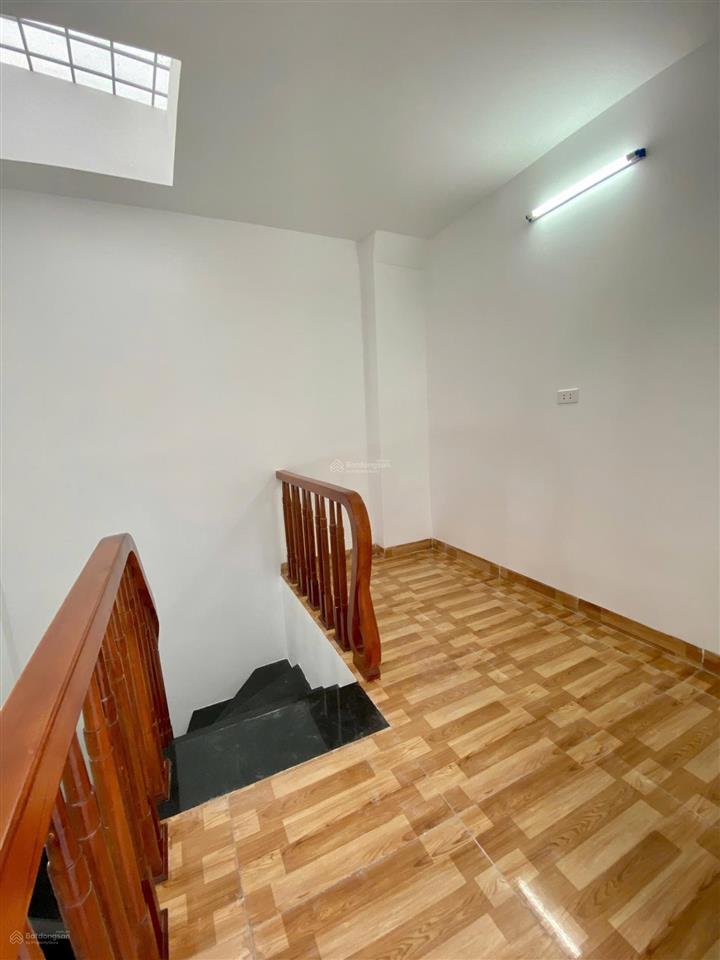 Bán nhà cổ linh thạch bàn 31m2 5t ngõ rộng  ôtô đỗ cổng  nhà mới tinh bán nhanh 7 tỷ. ảnh thật