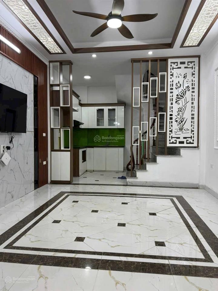 Bán nhà long biên 30m2 5 tầng full đồ ở luôn, ngõ nông, k lỗi,k quy hoạch 5.65 tỷ ctl.ảnh thật 100%