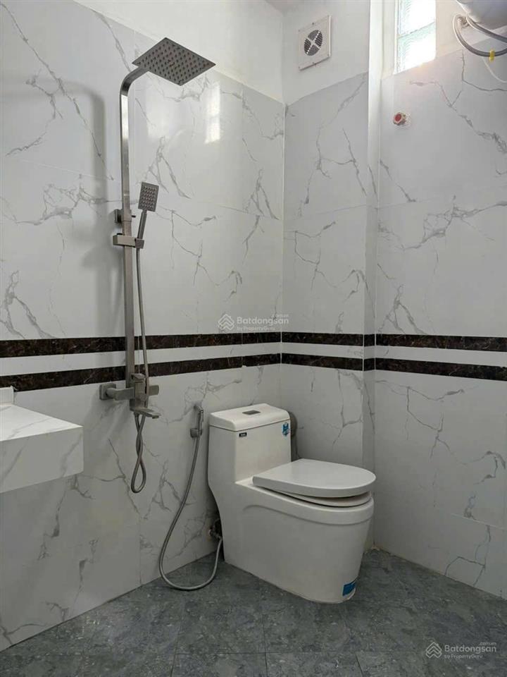 Bán nhà long biên 30m2 5 tầng full đồ ở luôn, ngõ nông, k lỗi,k quy hoạch 5.65 tỷ ctl.ảnh thật 100%