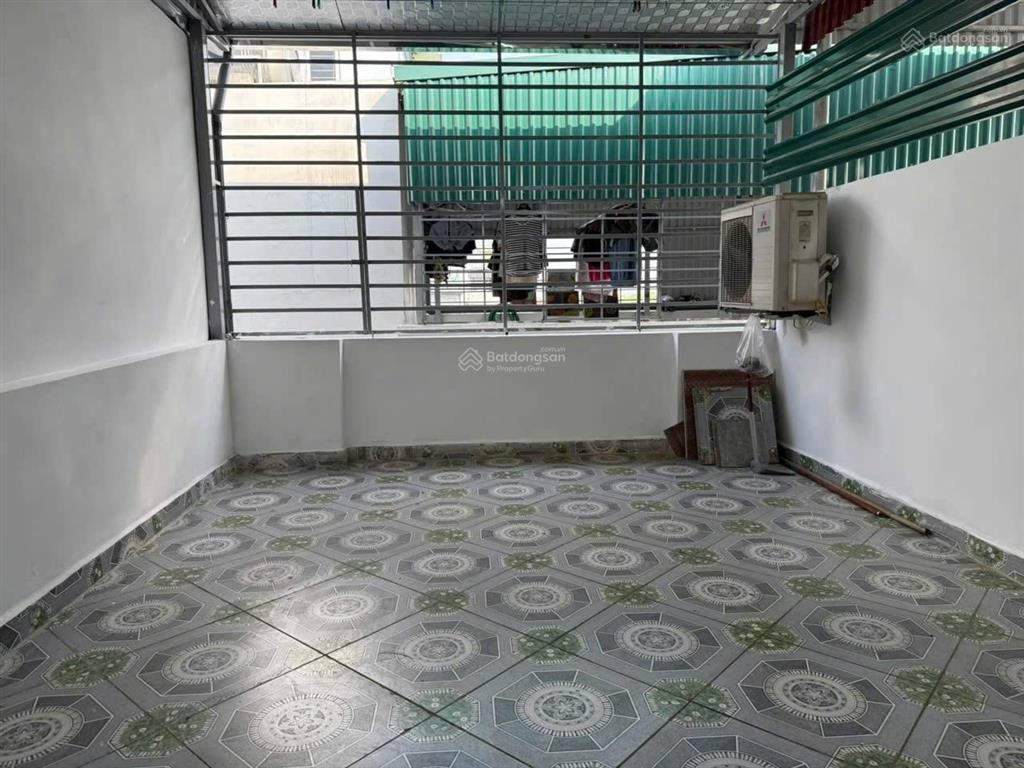 Bán nhà long biên 30m2 5 tầng full đồ ở luôn, ngõ nông, k lỗi,k quy hoạch 5.65 tỷ ctl.ảnh thật 100%
