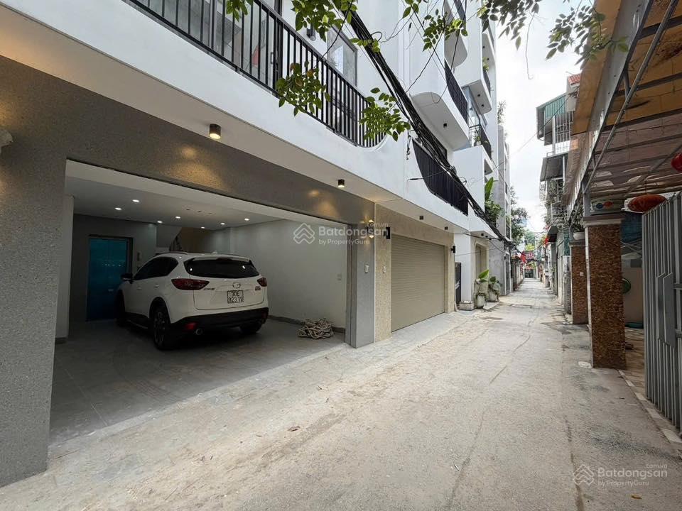 Bán nhà cổ linhthạch bàn long biên 50m 6t thang máy 7 chỗ vào nhà đi thông. bán nhanh 10,5 tỷ ctl