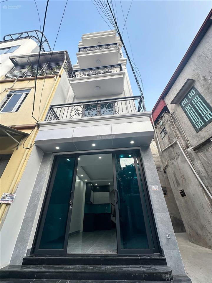 Bán nhà dân thạch bàn như ảnh 33m 5 tầng  lô góc  ngõ trước nhà 4m giá hơn 6 tỷ. k lỗi ở luôn