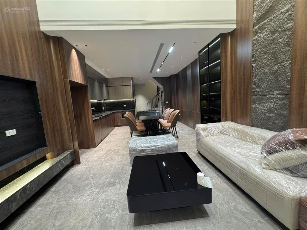 Bán nhà phường long biên 50m2, 6t thang máy, gara ô tô đường to chỉ hơn 10 tỷ