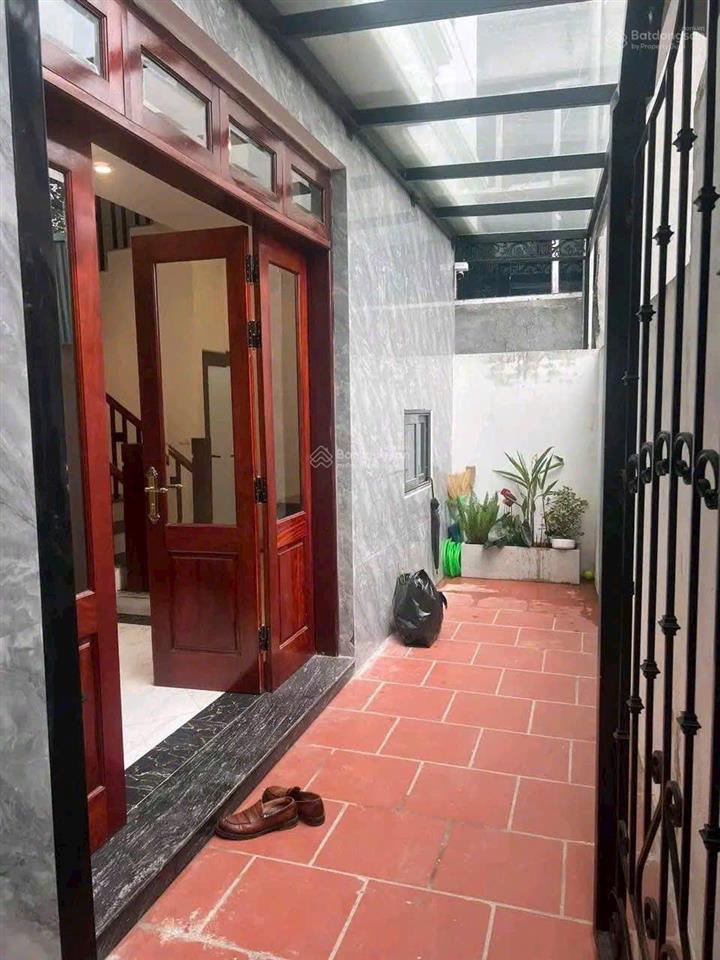 Bán nhà cổ linh thạch bàn 35m2 5 tầng sân cổng riêng, full nội thất ở luôn  6,5 tỷ ctl