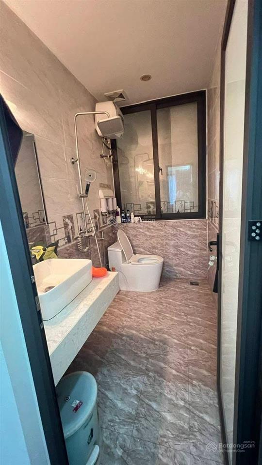 Chỉ 4.65 tỷ bán đất tặng nhà cấp 4 thạch bàn  ngay ngã tư cổ linh 30m mt= hậu 3.9m k quy hoạch
