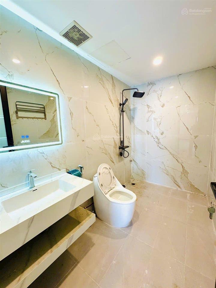 Chính chủ đáo hạn bán nhanh thạch bàn cổ linh 46m 6 tầng thang máy  8,6 tỷ mới tinh