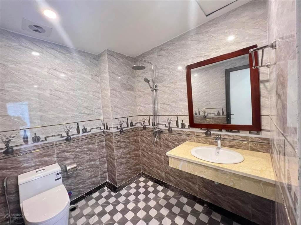 Chính chủ cần bán nhà tại ngã tư cổ linh thạch bàn 31m2 5t oto đỗ cửa như ảnh  6,6 tỷ tl