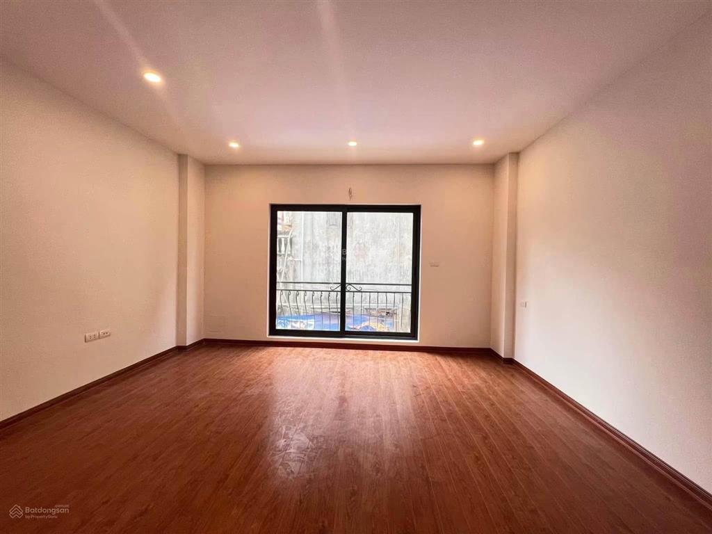 Chính chủ cần bán nhà tại ngã tư cổ linh thạch bàn 31m2 5t oto đỗ cửa như ảnh  6,6 tỷ tl