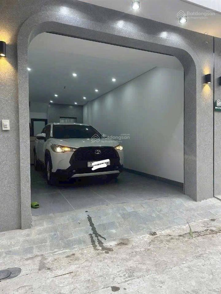 Bán nhà cạnh trường c2 thạch bàn  ngã tư cổ linh 40m 6t thang máy, gara ô tô ~ 10 tỷ tl sâu