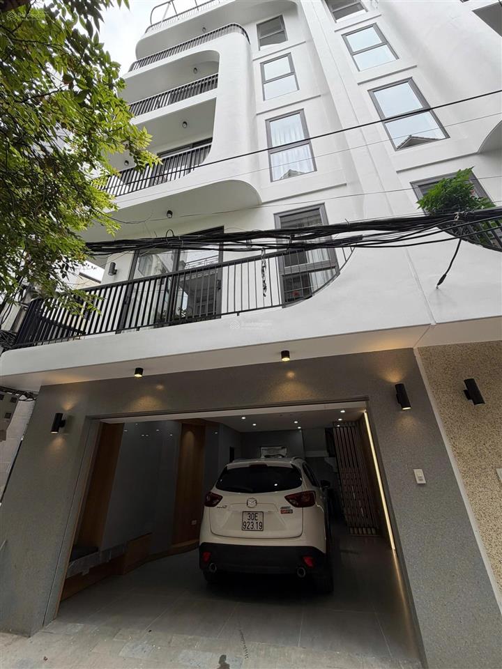 Hạ sâu bán gấp nhà ngã tư cổ linh hơn 8 tỷ nhà 50m 6 tầng thang máy ô tô 5 chỗ vào