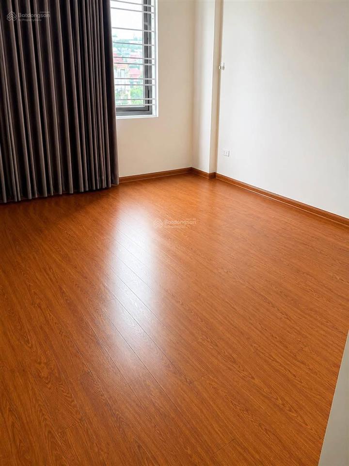 Bán 1 căn nhà thạch bàn dân ở 33m 6t gara ô tô 5 chỗ vào chỉ 7,5 tỷ ctl sâu