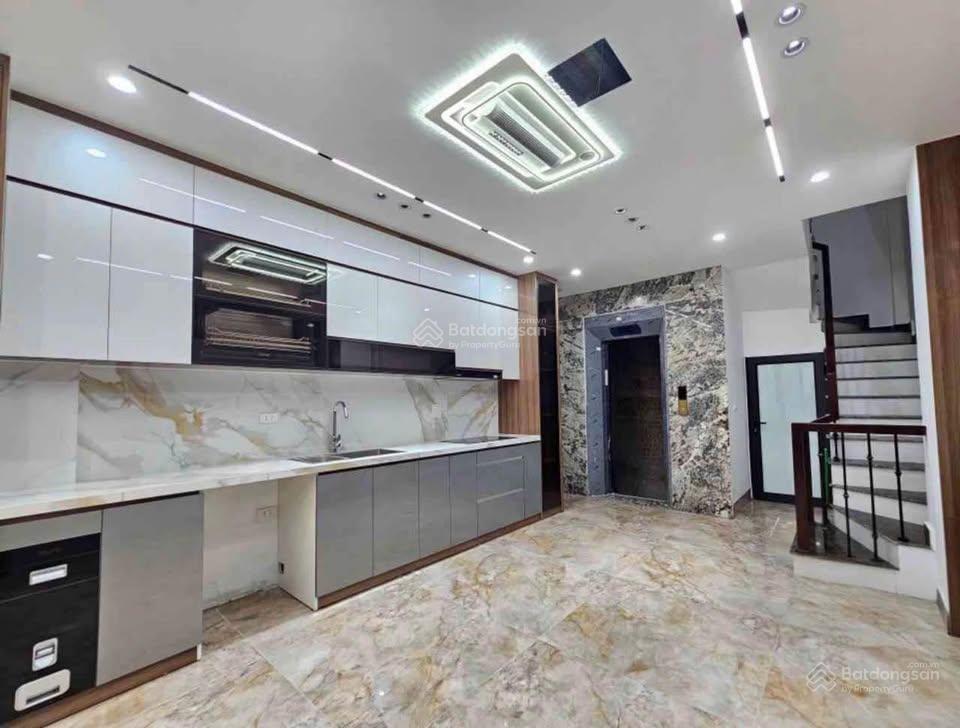 Bán nhà cổ linh  thạch bàn 66m/88m 6 tầng thang máy full đồ chỉ 11 tỷ tl sâu. ảnh thật k quy hoạch