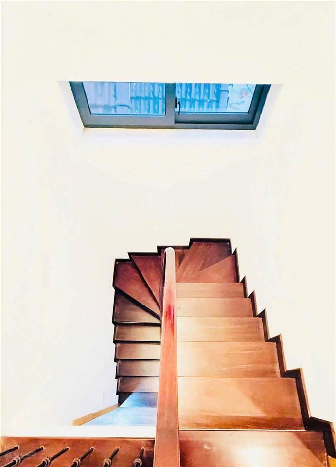 Bán nhà ngọc thụy, long biên, 40m, 6t, gara 7 chỗ vào thông, 11.8 tỷ, full đồ, tl sâu