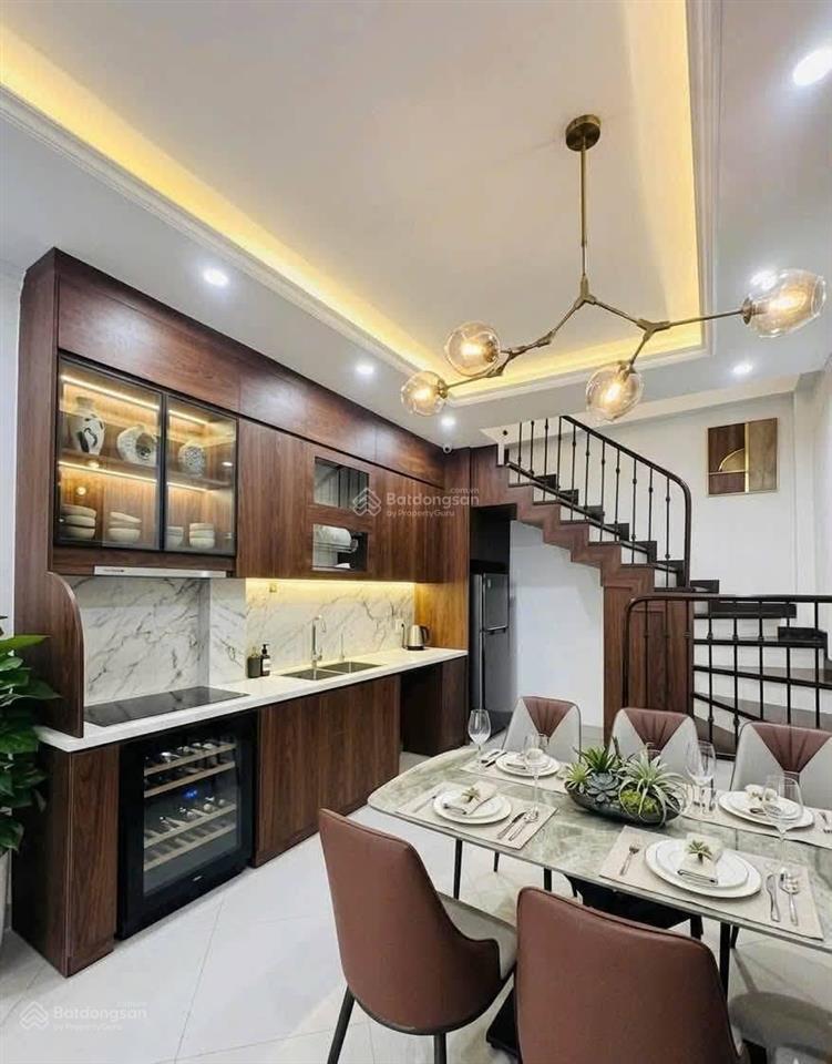 Bán nhà ngọc thụy, long biên, 40m, 6t, gara 7 chỗ vào thông, 11.8 tỷ, full đồ, tl sâu
