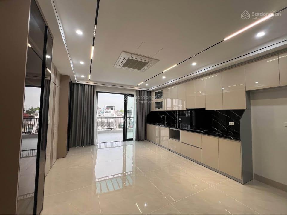 Bán nhà ngọc thụy đường 5m trải nhựa 50m 6t thang máy ~ 16 tỷ tl sâu, k quy hoạch, sổ đỏ sẵn