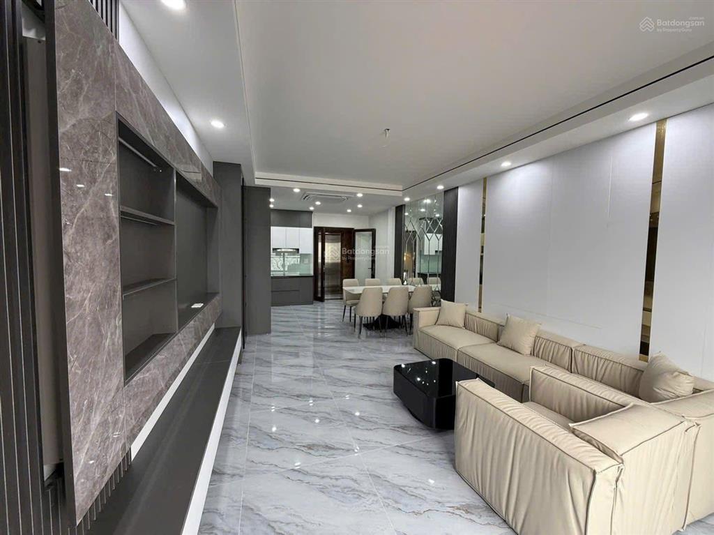 Hạ sâu giá nào cũng bán nhà long biên 200m lên cầu vĩnh tuy 55m 6t thang máy 7 chỗ vào ~14tỷ