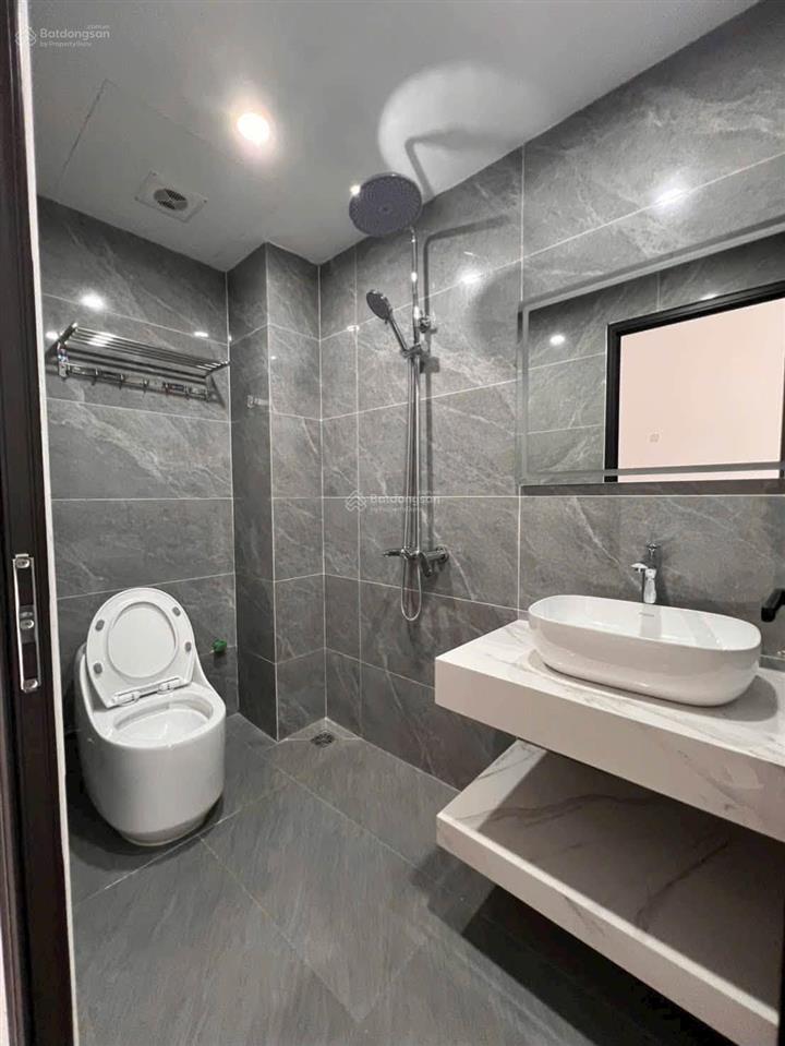 Bán nhà thạch bàn, ngay cổ linh, 45m2 6t thang máy, gara ô tô vào hơn 9 tỷ ctl thiện chí