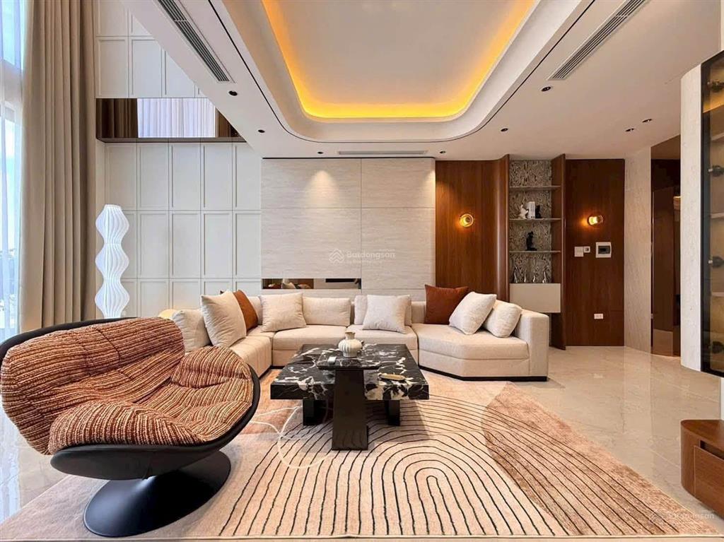 Bán nhà ngọc thụylong biên 50m 7tầng thang máy, ngõ 4m oto 7 chỗ vàofull đồ giá 16.8ty tl sâu