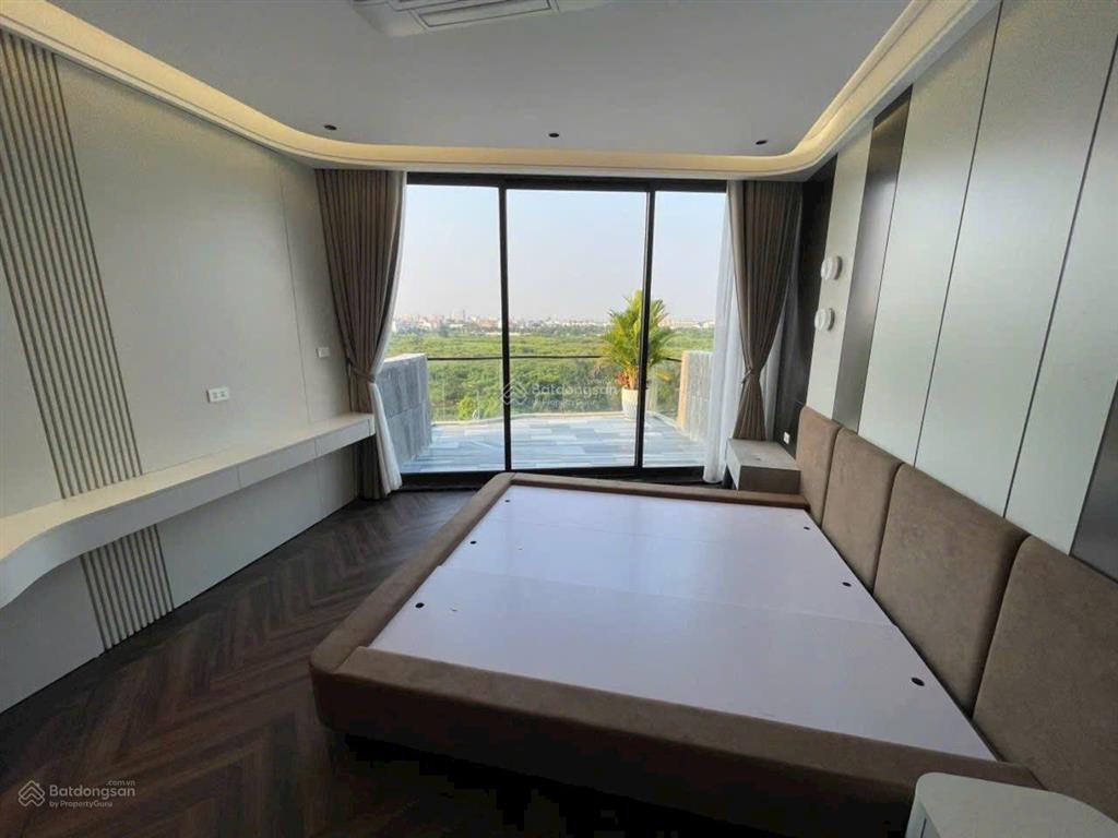 Hạ sâu thoát hàng nhà phường long biên 50m 6t thang máy, 7 chỗ vào, full đồ giá 9,x tỷ ctl
