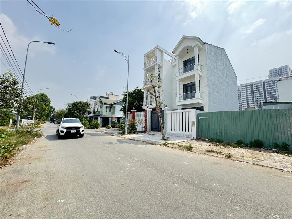 Hàng đầu tư  11,2 tỷ 140m2 mặt tiền 4a cực đẹp, đường 16m .tđc phước thiện, đối diện vinhomes .