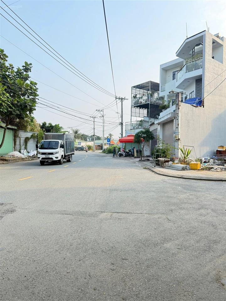 Bán gấp lô góc 2 mt đẹp , giá chỉ 7,35 tỷ kinh doanh sầm uất sát bên khu đô thị đông tăng long