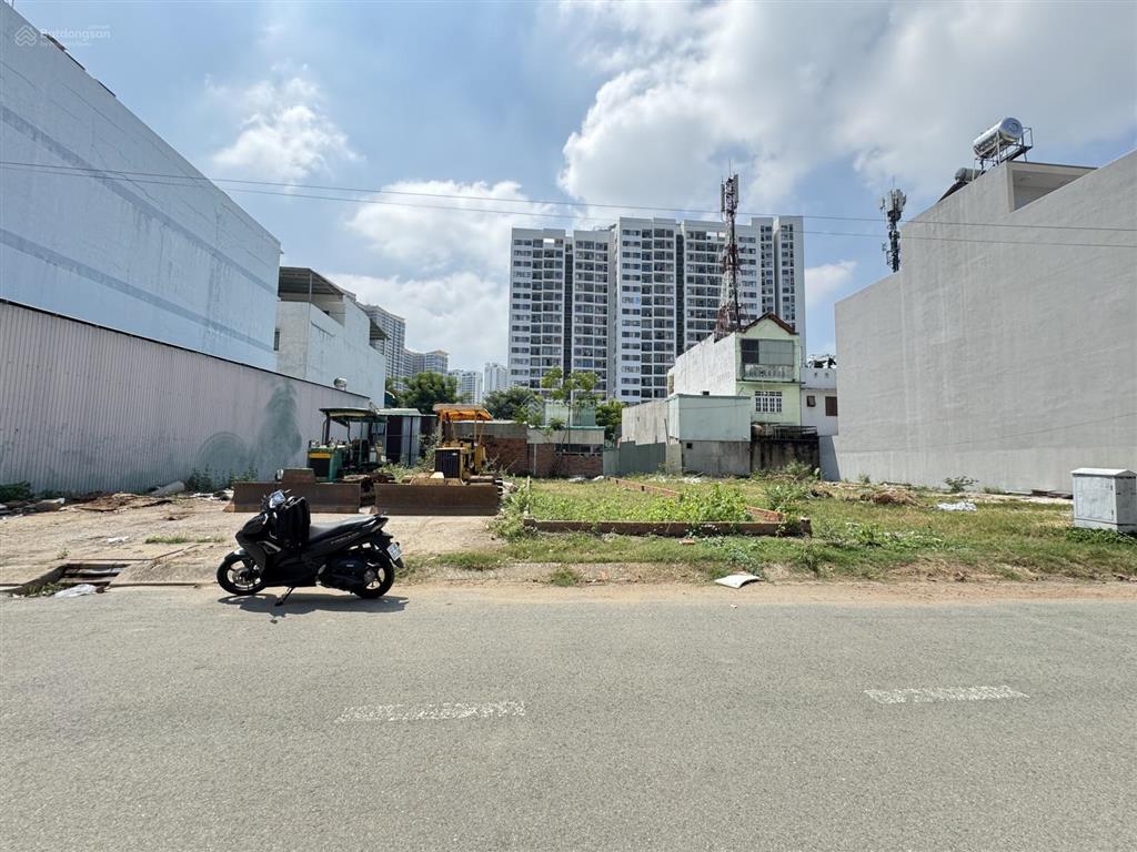 Bán gấp lô đất giá tốt mt 2c sát bên vinhomes  vđ3  110m2 giá chỉ 7,9 tỷ
