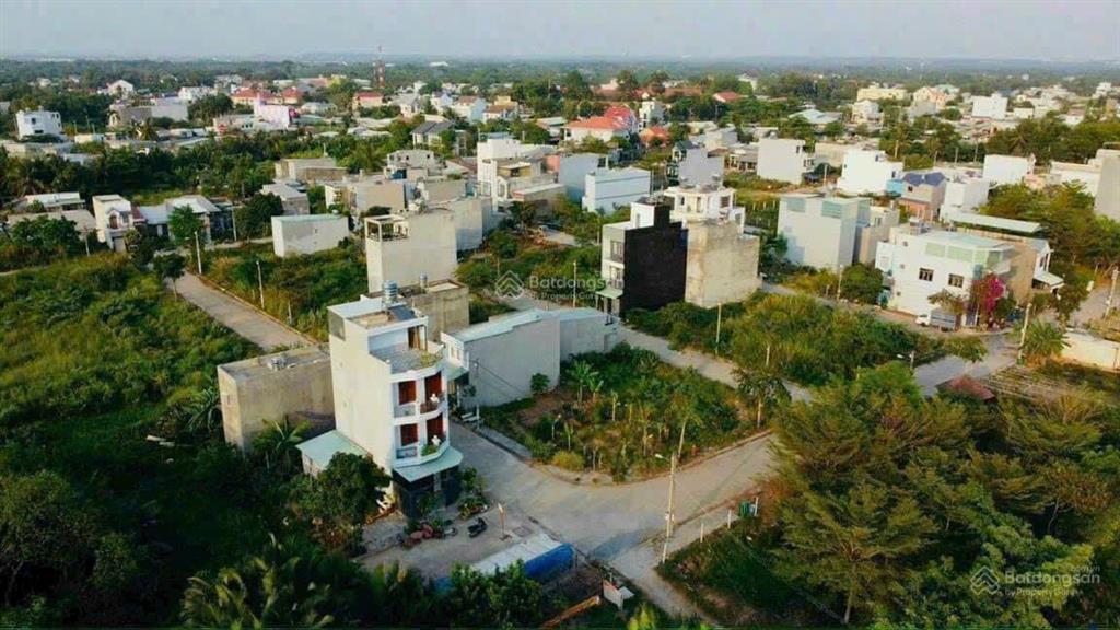 Bán lô đất ngay ký túc xá đại học luật, đối diện chợ long phước, sát bên ubnd phường long phước
