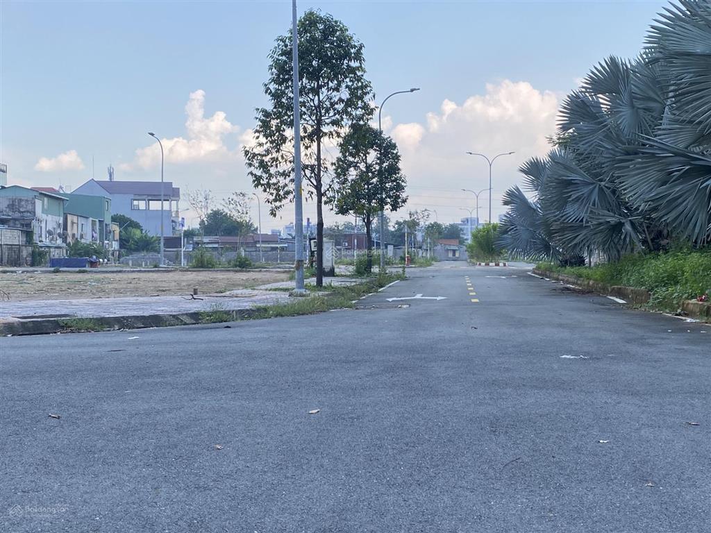 Bán lô góc 2 mặt tiền đẹp ngay nút giao đỗ xuân hợp  nguyễn duy trinh  phường bình trưng đông