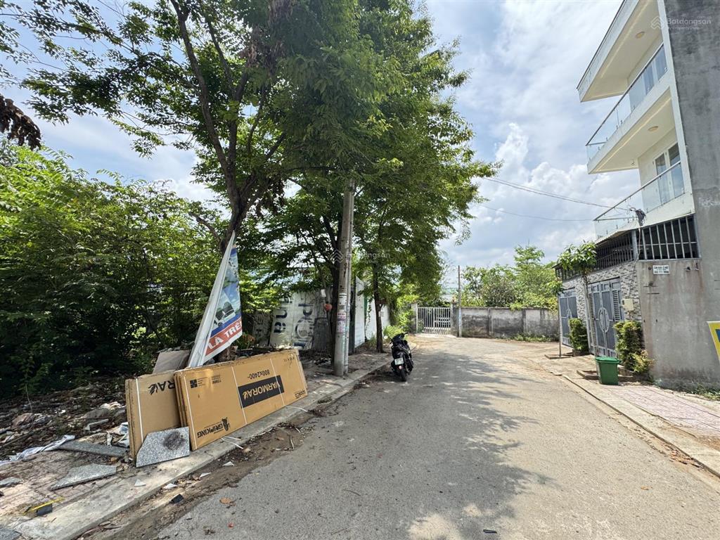 Bán gấp lô đất đẹp giá tốt 1 sẹt nguyễn xiển, sát bên vinhomes