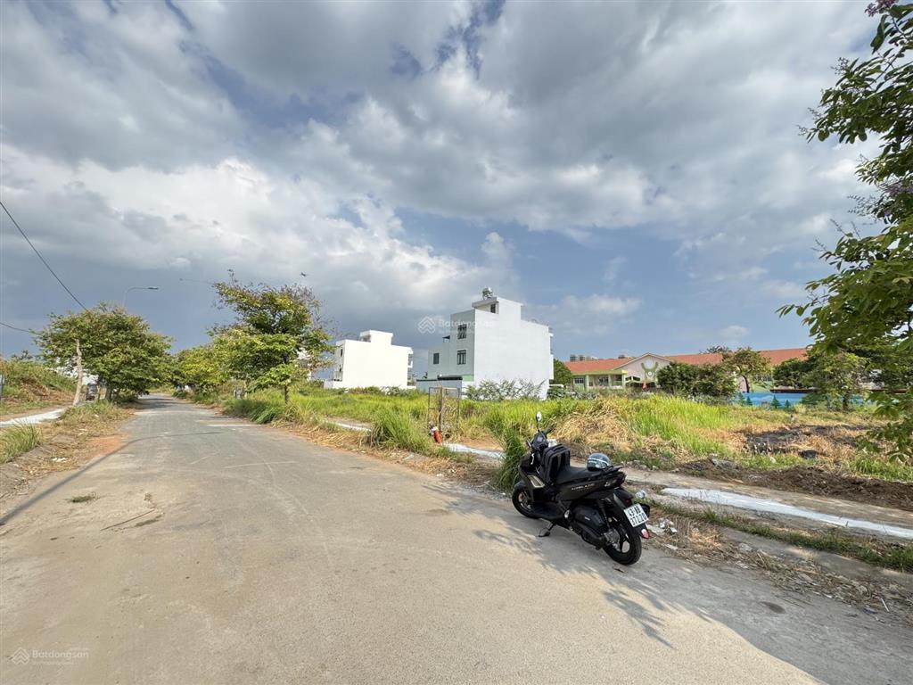 Bán gấp lô đất giá rẻ nhất khu tđc phước thiện sát bên vinhomes vđ3