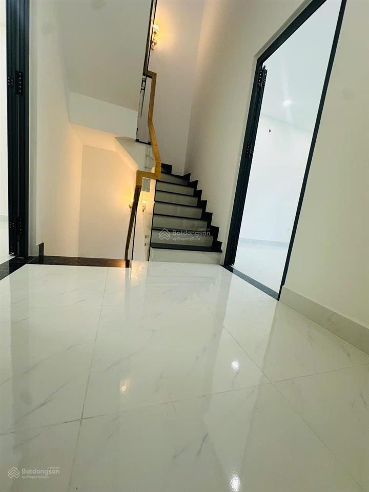 Bán gấp nhà mới đẹp 1 trệt 2 lầu gần chợ, ubnd phường long phước. gần vinhomes