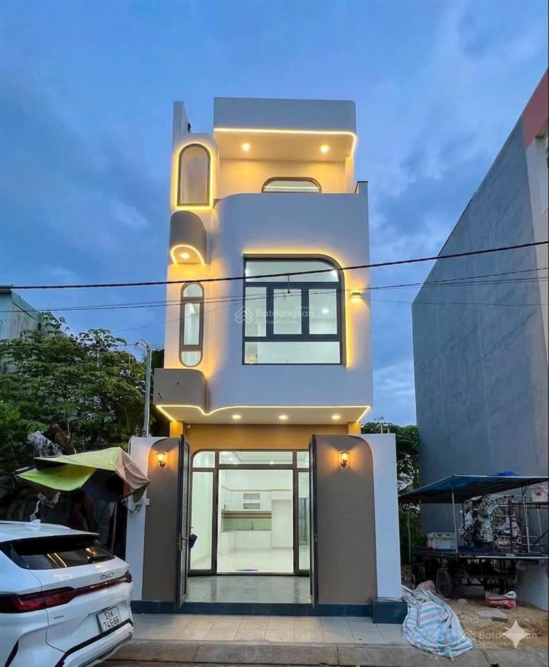 Bán gấp căn nhà mới xây sát bên vinhomes  nút giao gò công vđ3  giá 4,85 tỷ