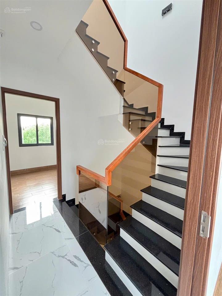 Bán nhà đẹp ngay trung tâm phường long trường  gần chợ ubnd, kđt đông tăng long
