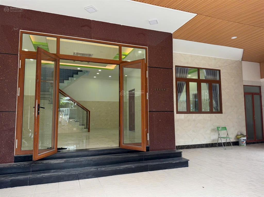 Bán gấp căn nhà đẹp góc 2mt đường 6  lò lu  đối diện chung cư gamuda