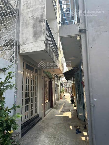 3ty580 tl nhà 3 tầng 2pn , đúc btct hoàn công , khu hiện hữu vị trí đẹp