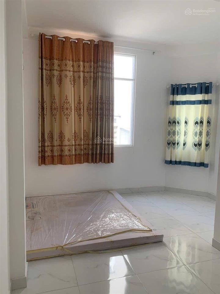 6,8 tỷ nhà hẻm p4q8 4,2 x 9,6 (nở hậu 5,5) trệt 2 lầu đúc btct