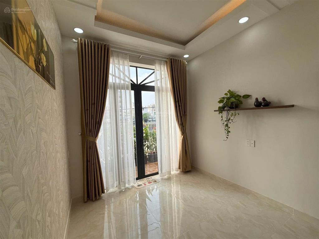 8,6 tỷ nhà mặt tiền bình đông vị trí sinh lời cao , hoàn công đủ