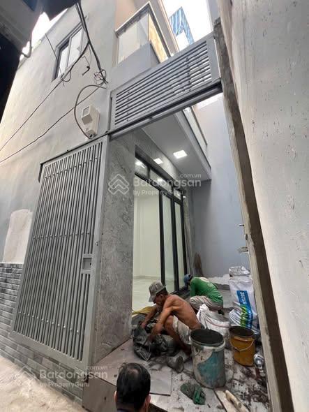 3,28 tỷ còn tl nhà mới ở liền 4x9 ( 1 lầu ) sổ hồng riêng khu trung tâm p3q8