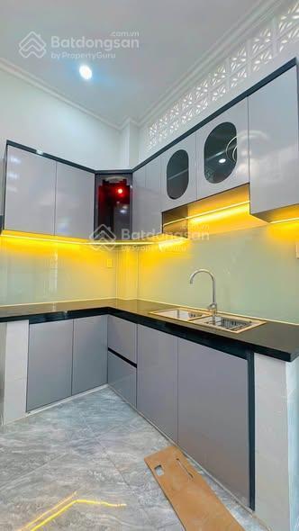 Nhà mới ở liền 8 x 5,5 ( trệt lầu ) 3pn shr hoàn công đủ hẻm 3m
