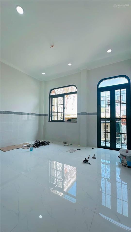 Nhà mới ở liền 8 x 5,5 ( trệt lầu ) 3pn shr hoàn công đủ hẻm 3m
