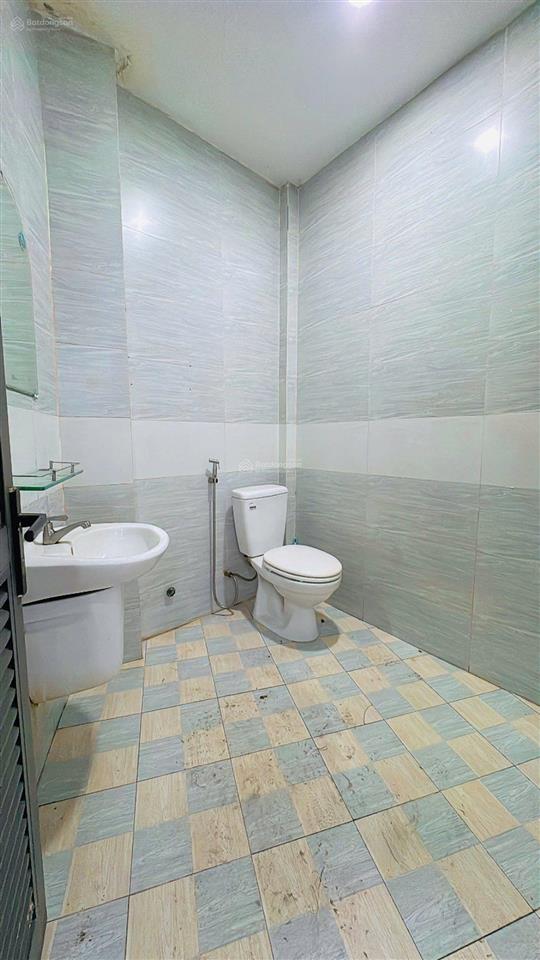 Mặt tiền kinh doanh p5 q8 đoạn ngay ủy ban đẹp nhất 2,7 x 12 (1 lầu)