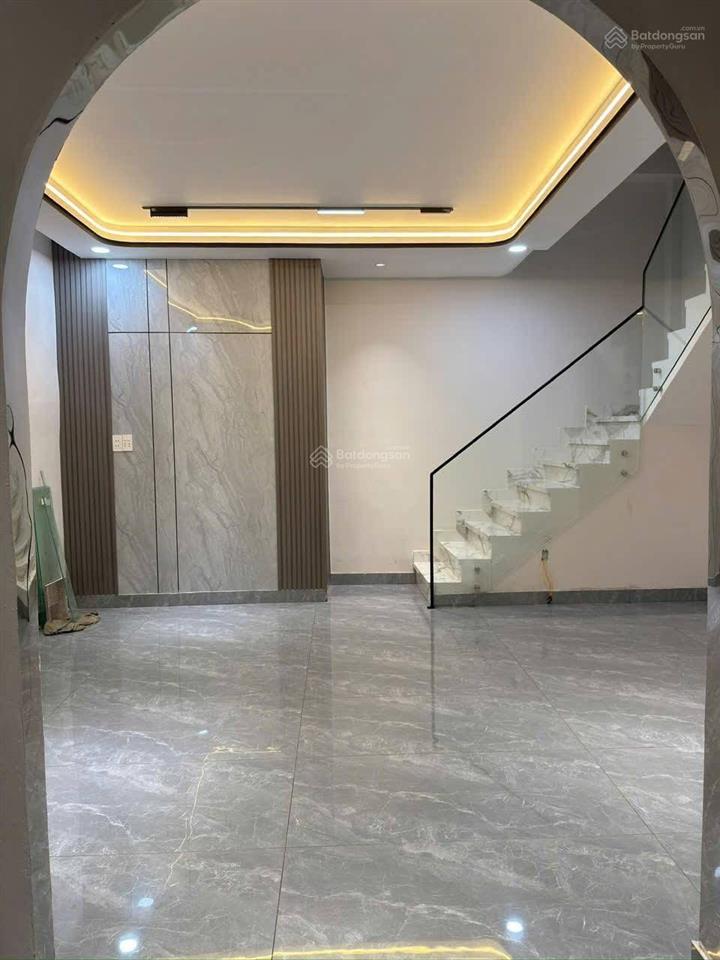 6,2 tỷ còn tl ngay chủ nhà mới 7x6 (trệt 2 lầu 4pn) vị trí đẹp, sổ hồng riêng