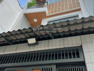 7,2tỷ còn tl trực tiếp nhà đẹp ở liền ngang hiếm 4,2 x 10 ( nở hậu nhẹ ) 4 tầng đúc btct