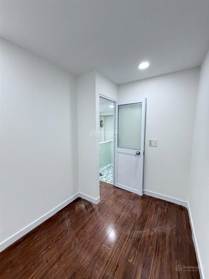 3,48 tỷ nhà có sổ hồng riêng hoàn công đủ, 1 trệt 1 lầu 3,3 x 8,7 (2pn) nhà mới ở liền