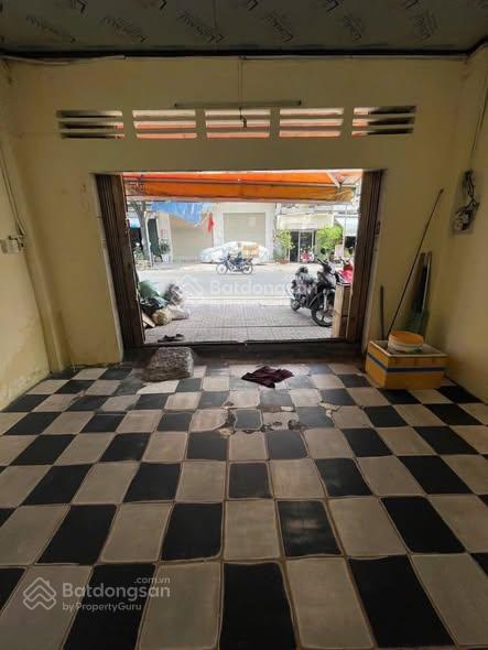 Mặt tiền hưng phú, 3 tầng, giá chỉ 3,5 tỷ, 4,6 x 3,2m (sổ hồng riêng)