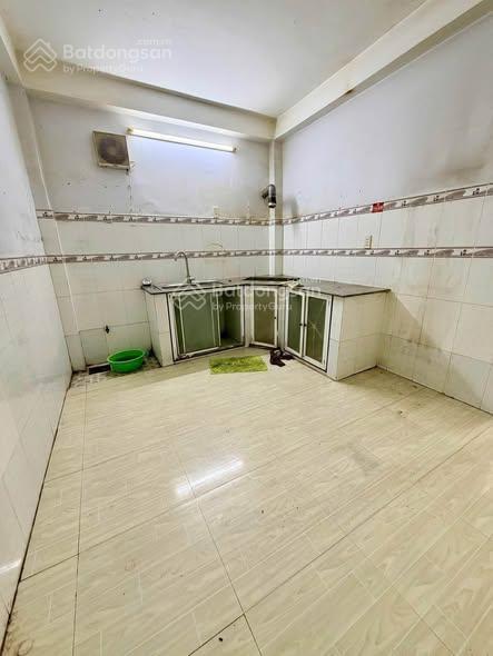 Nhà cũ 4x12m khuôn đất đẹp p3 q8 sau lưng mặt tiền adl vị trí tốt shr