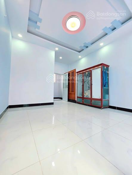 4 tầng đúc toàn bộ btct 4x7 sổ hồng hc đủ 3pn rộng hẻm xe hơi 6m