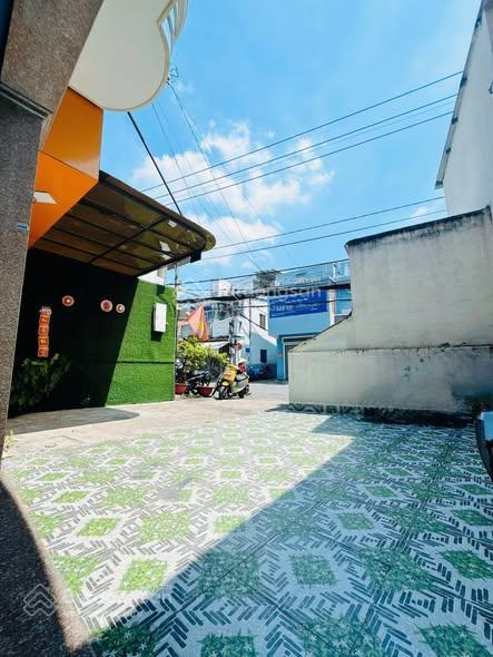 10,88 tỷ mặt tiền ba đình 124m2 đất hiện hữu shr, tiện xây mới
