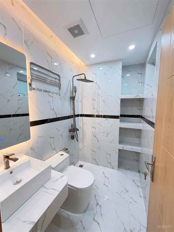 Bán chung cư nam trung yên 65m2 2 ngủ 2 vệ sinh. căn góc giá 6.1 tỷ